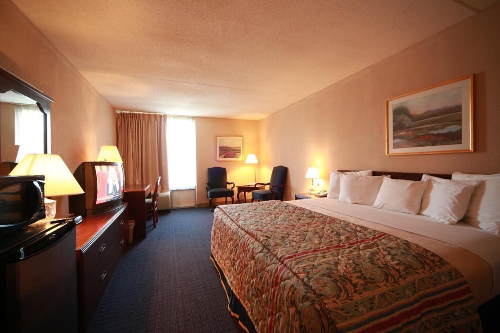 Boarders Inn And Suites - Marion Exteriér fotografie